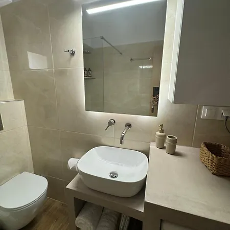 Moretti * Гитион